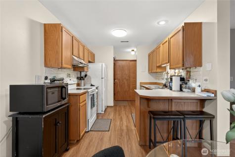 4118 212th Street SW Mountlake Terrace WA 98043