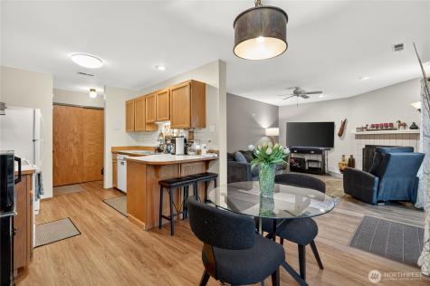 4118 212th Street SW Mountlake Terrace WA 98043