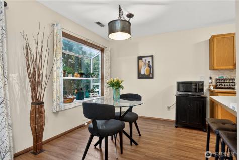 4118 212th Street SW Mountlake Terrace WA 98043