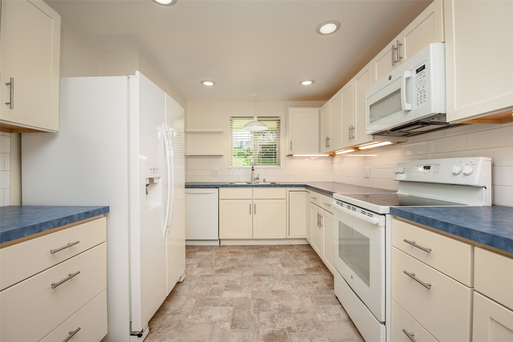 1301 S Third Avenue Sequim WA 98382