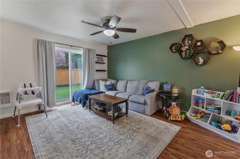 5901 111th Street Court E Puyallup WA 98373