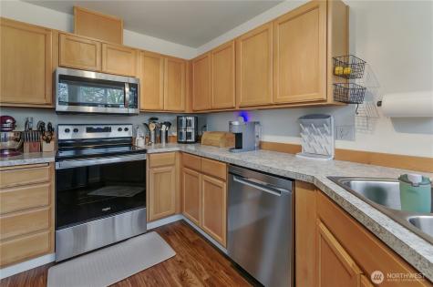 5901 111th Street Court E Puyallup WA 98373
