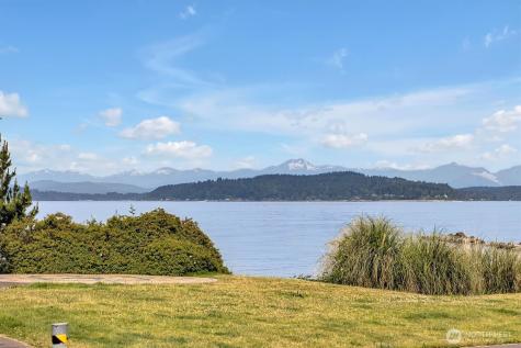 3717 Beach Drive SW Seattle WA 98116
