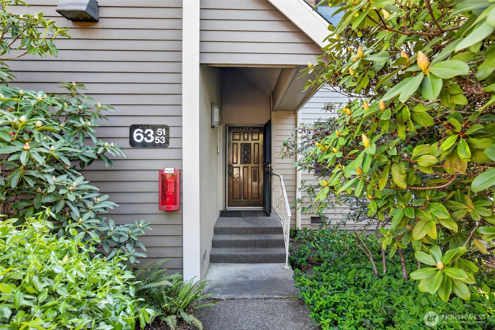 6353 Sand Point Way NE Seattle WA 98115
