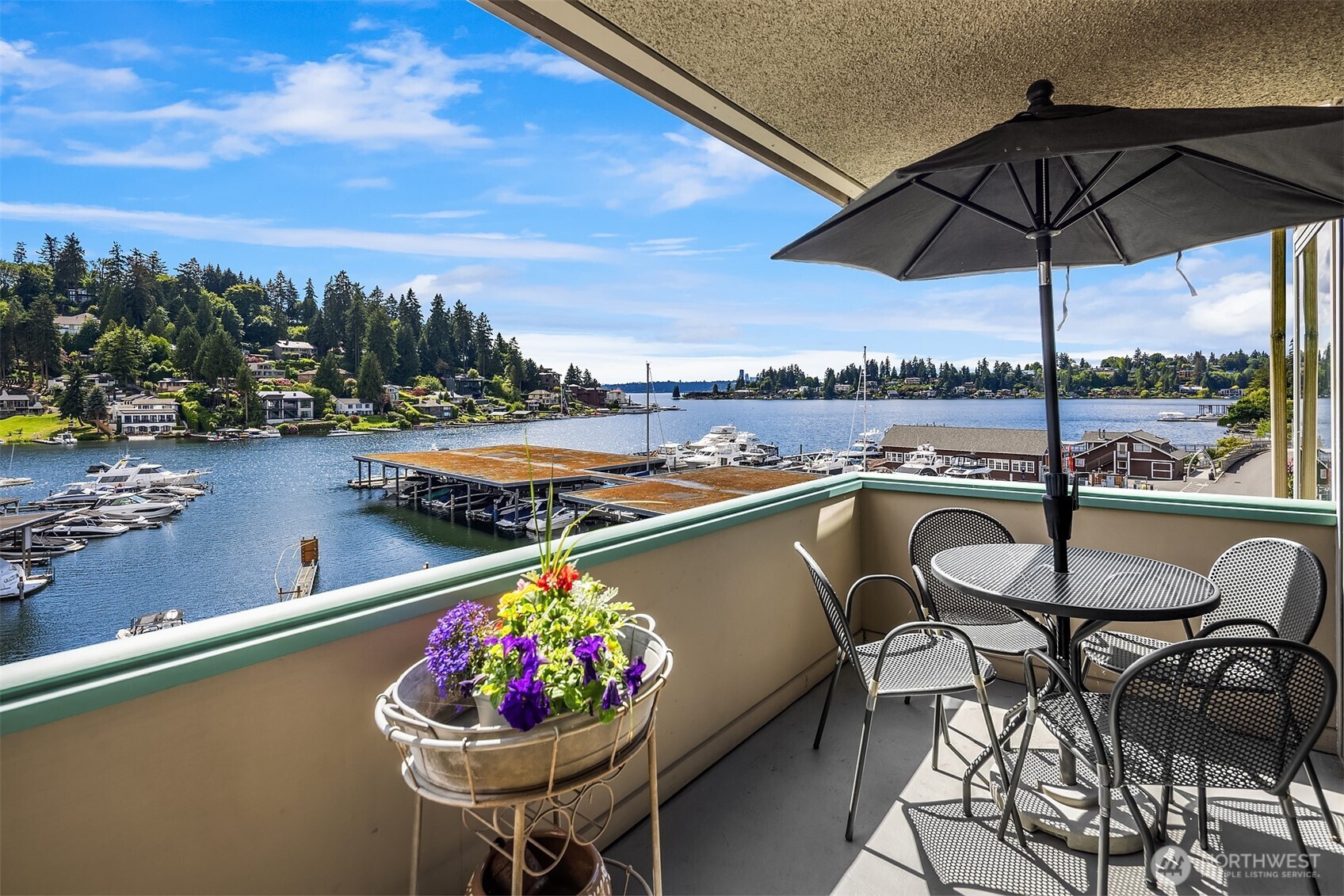 9951 Lake Washington Blvd NE Bellevue WA 98004