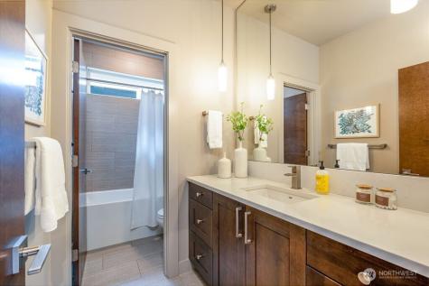 205 4th Court S Kirkland WA 98033