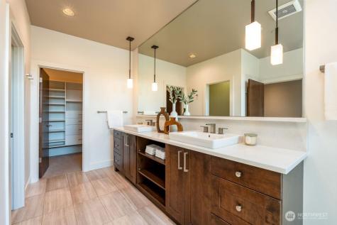 205 4th Court S Kirkland WA 98033