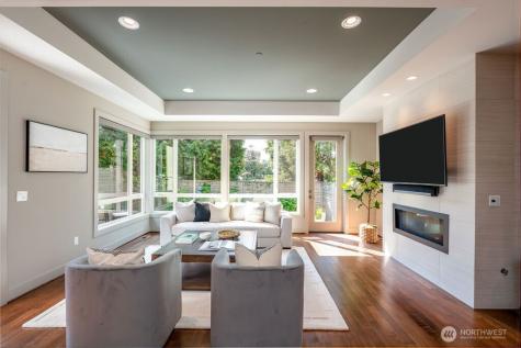 205 4th Court S Kirkland WA 98033