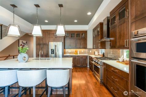 205 4th Court S Kirkland WA 98033