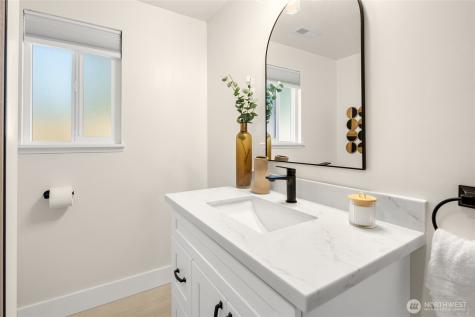 8708 NE 140th Street Kirkland WA 98034