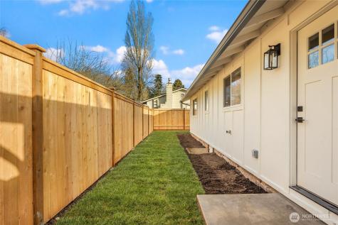 8708 NE 140th Street Kirkland WA 98034