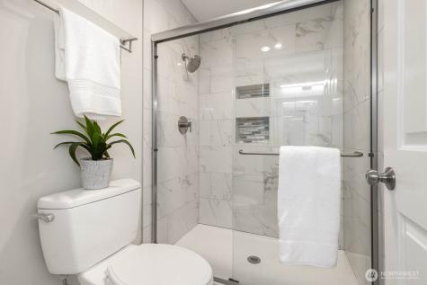 7600 SE 29th Street Mercer Island WA 98040