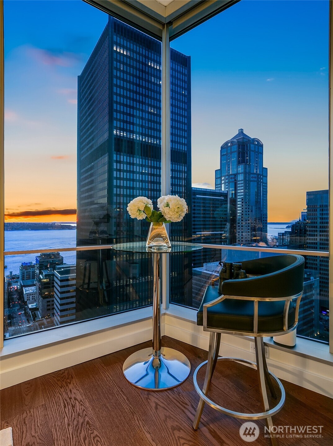 909 5th Avenue Seattle WA 98164