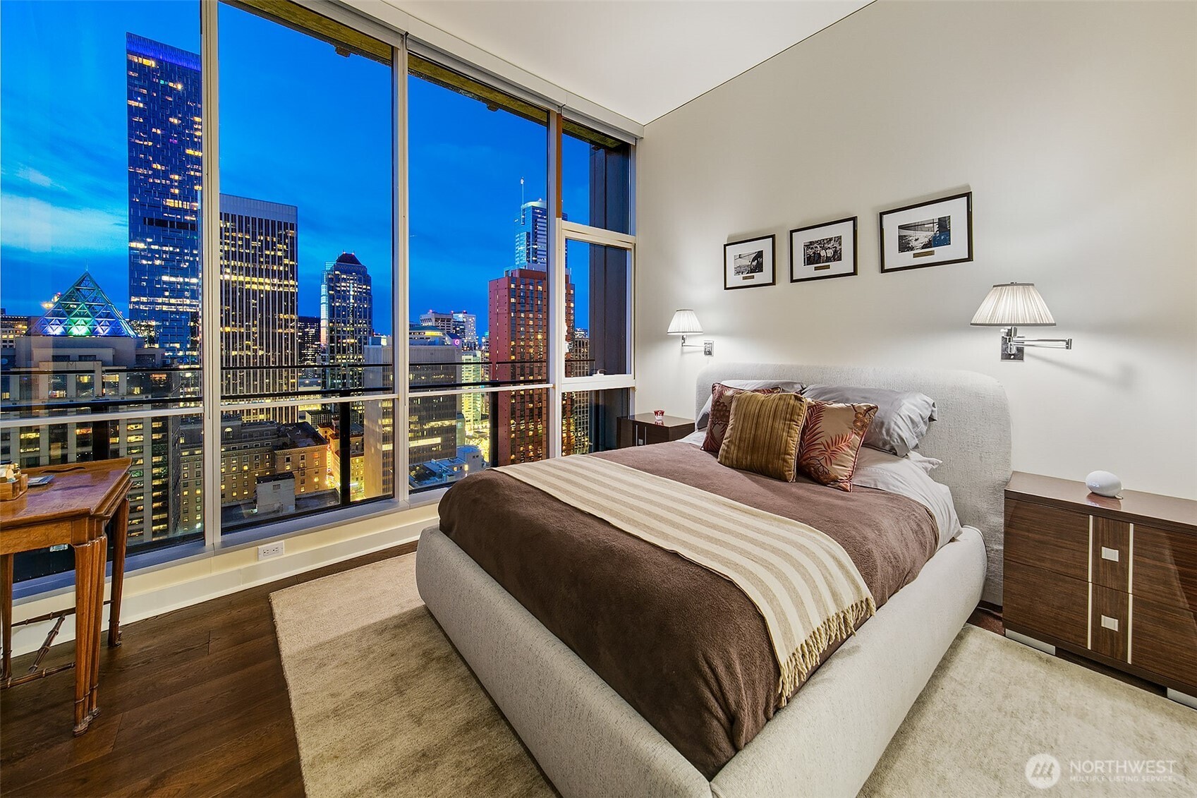 909 5th Avenue Seattle WA 98164