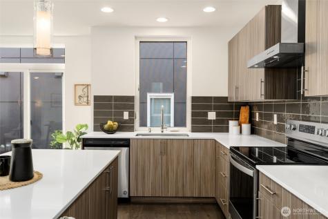 6012 S 127th Lane Seattle WA 98178