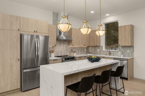 8403 NE 137th Street Kirkland WA 98034