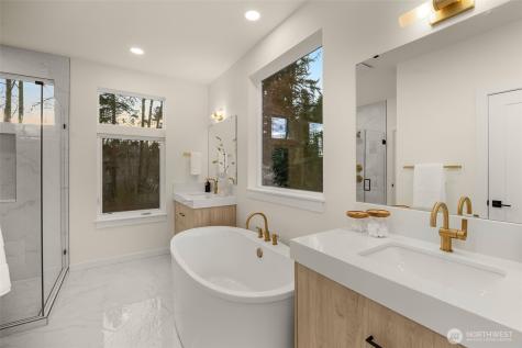 8403 NE 137th Street Kirkland WA 98034