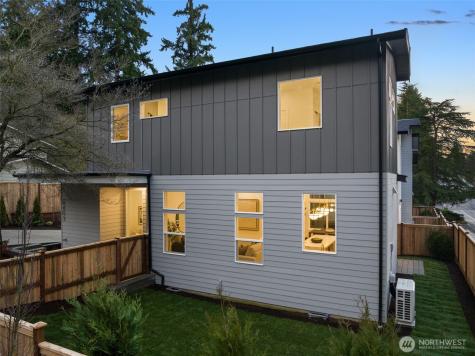 8403 NE 137th Street Kirkland WA 98034