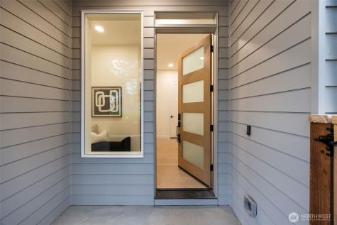 8403 NE 137th Street Kirkland WA 98034
