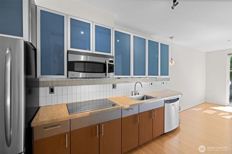 3104 Western Avenue Seattle WA 98121