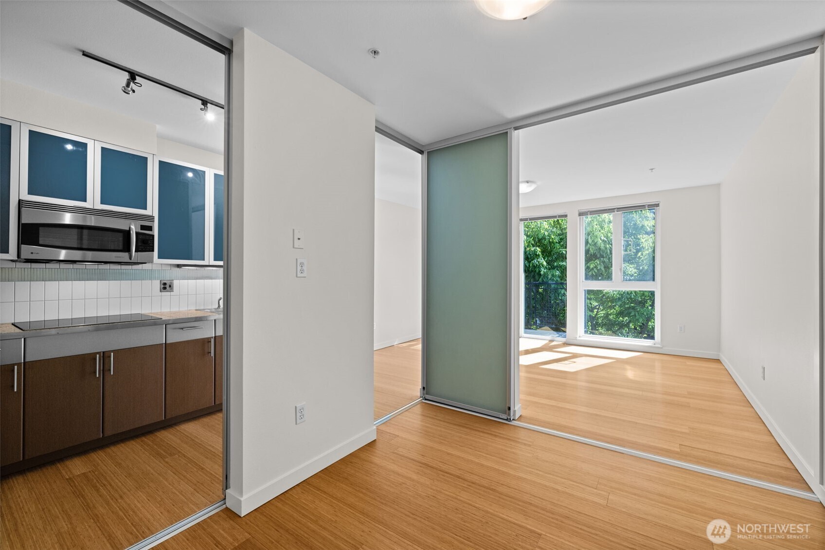 3104 Western Avenue Seattle WA 98121