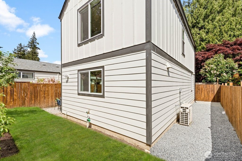 14338 Ashworth Avenue N Seattle WA 98133