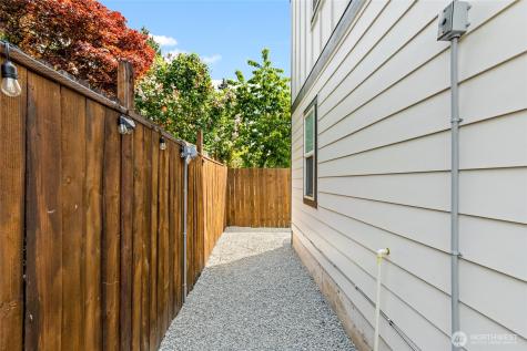 14338 Ashworth Avenue N Seattle WA 98133