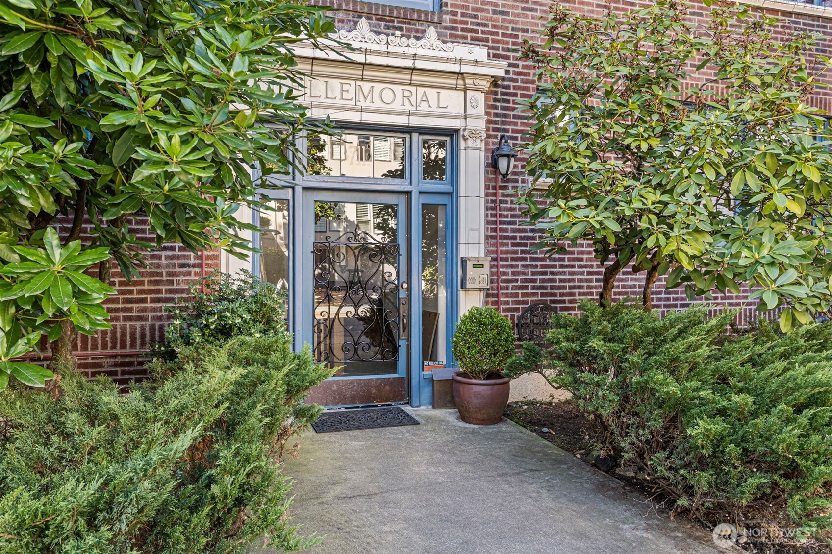 711 Belmont Place E Seattle WA 98102