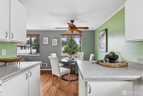 1606 201st Place SE Bothell WA 98012