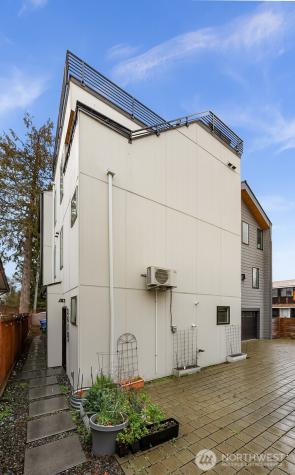 341 NW 90th Street Seattle WA 98117