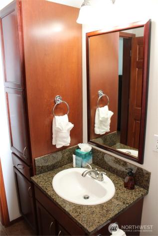 322 W Woodin Avenue Chelan WA 98816