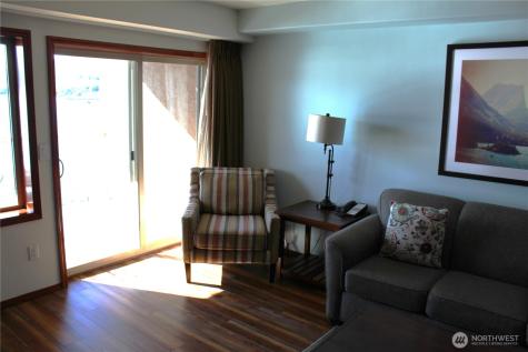 322 W Woodin Avenue Chelan WA 98816