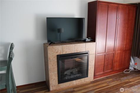 322 W Woodin Avenue Chelan WA 98816