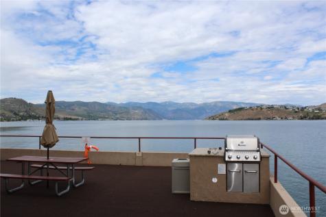 322 W Woodin Avenue Chelan WA 98816