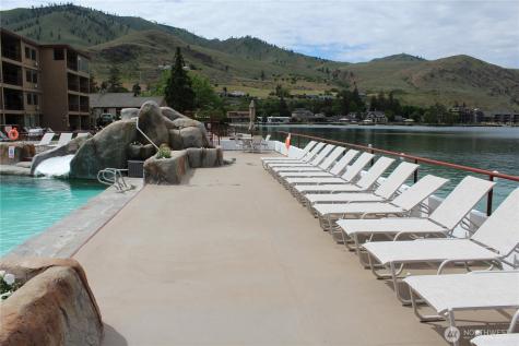 322 W Woodin Avenue Chelan WA 98816