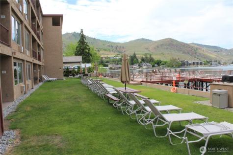 322 W Woodin Avenue Chelan WA 98816