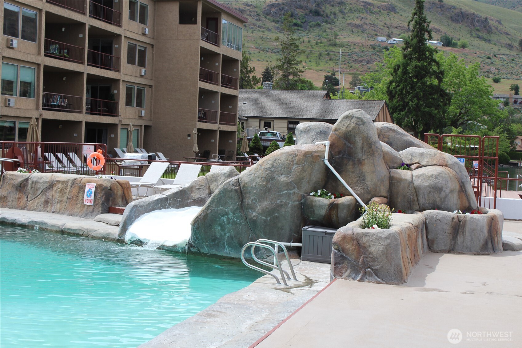 322 W Woodin Avenue Chelan WA 98816