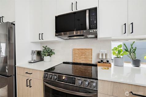 902 N 86th Street Seattle WA 98103