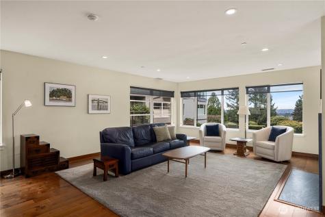 11122 NE 41st Drive Kirkland WA 98033