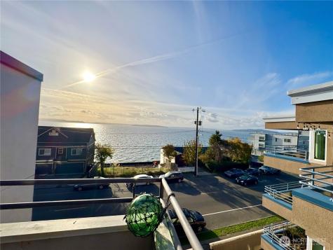4222 Beach Drive SW Seattle WA 98116
