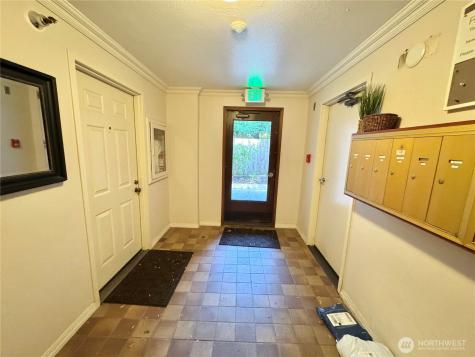 4222 Beach Drive SW Seattle WA 98116
