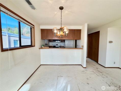 4222 Beach Drive SW Seattle WA 98116