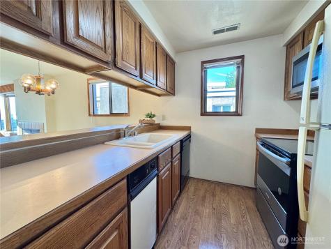 4222 Beach Drive SW Seattle WA 98116