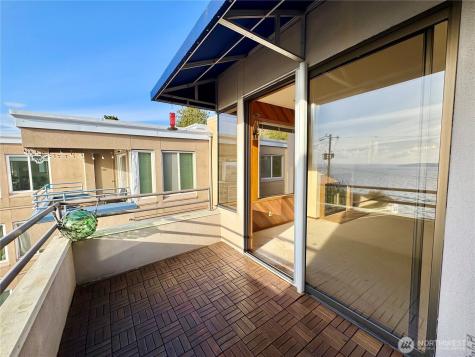 4222 Beach Drive SW Seattle WA 98116