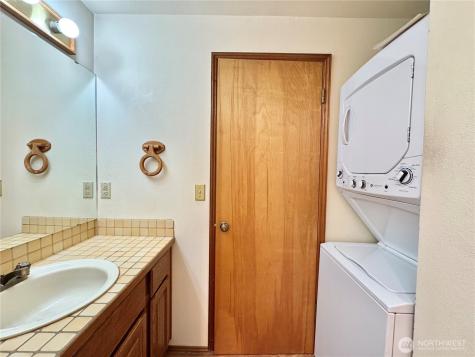 4222 Beach Drive SW Seattle WA 98116
