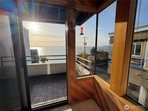 4222 Beach Drive SW Seattle WA 98116