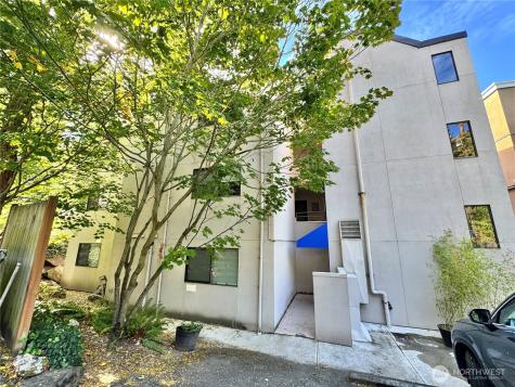 4222 Beach Drive SW Seattle WA 98116