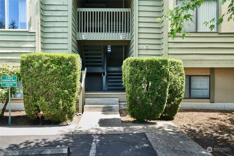 4826 187th Place SeaTac WA 98188