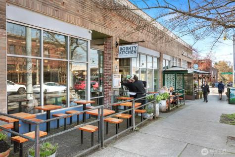 1818 Bigelow Avenue N Seattle WA 98109