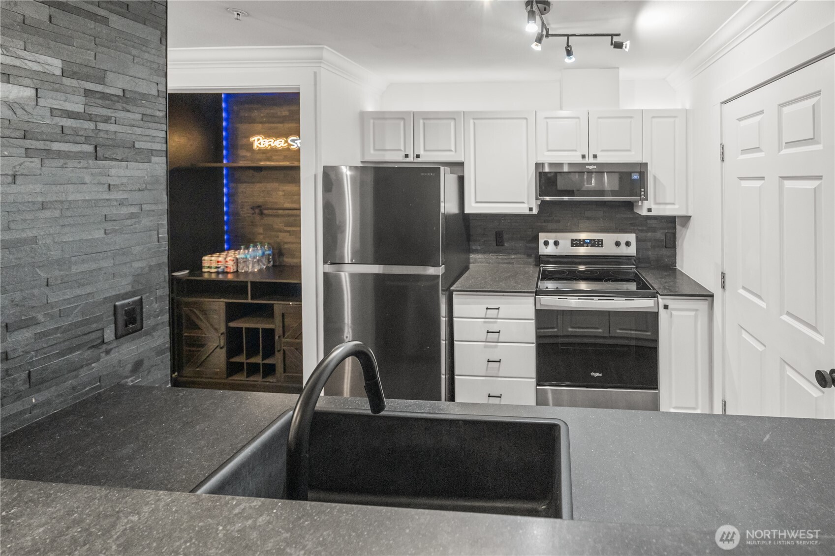 33020 10th Avenue SW Federal Way WA 98023